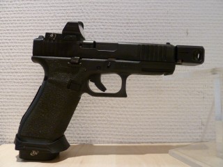 GLOCK 45 MOS FILETE CALIBRE 9X19 + BURRIS + COMPENSATEUR