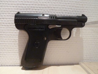 PISTOLET MANUFRANCE LE FRANCAIS CALIBRE 7.65 mm