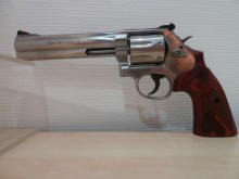 SMITH-WESSON MOD 686 PLUS DELUXE 6''