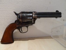 UBERTI  MODELE 1873 CATTLEMAN   CALIBRE 357 MAG