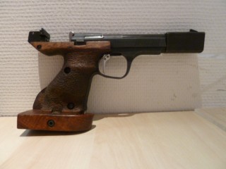 UNIQUE MOD DES 69 CALIBRE 22LR